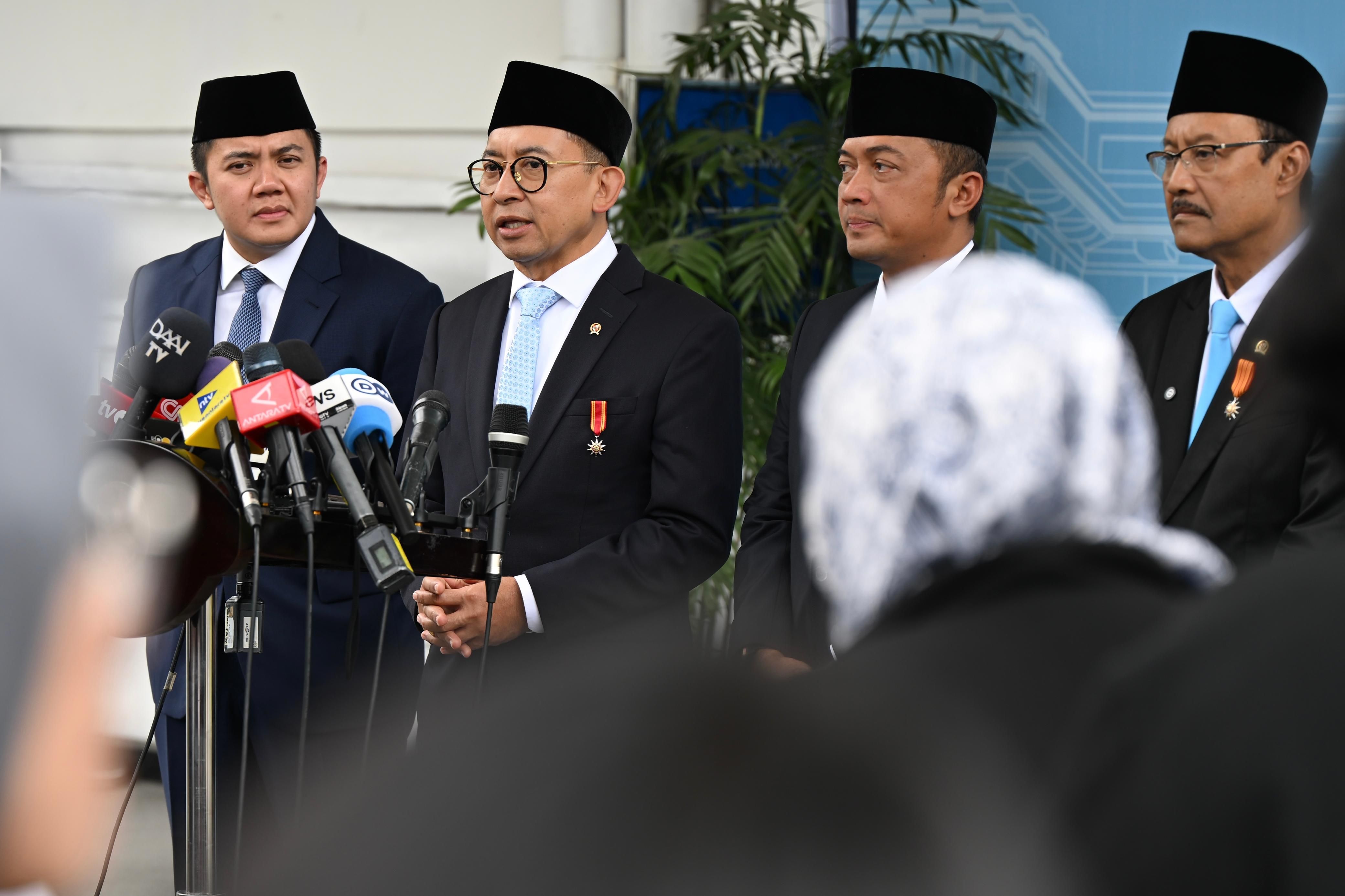 Menjawab Isu Gugatan, Fadli Zon Tegaskan Gelar Pahlawan Soeharto Sudah Sesuai Koridor Hukum